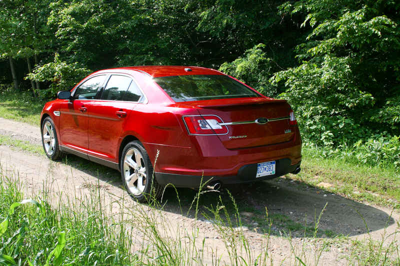 Illustration for article titled 2010 Ford Taurus SHO: First Drive